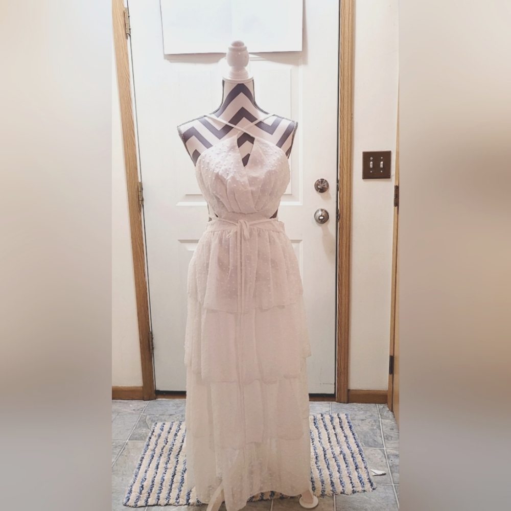 NWT dress by Simplee size M.